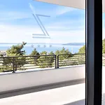 Villa Zoran - *