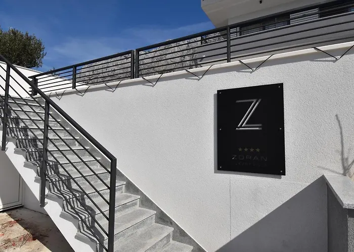Villa Zoran - *